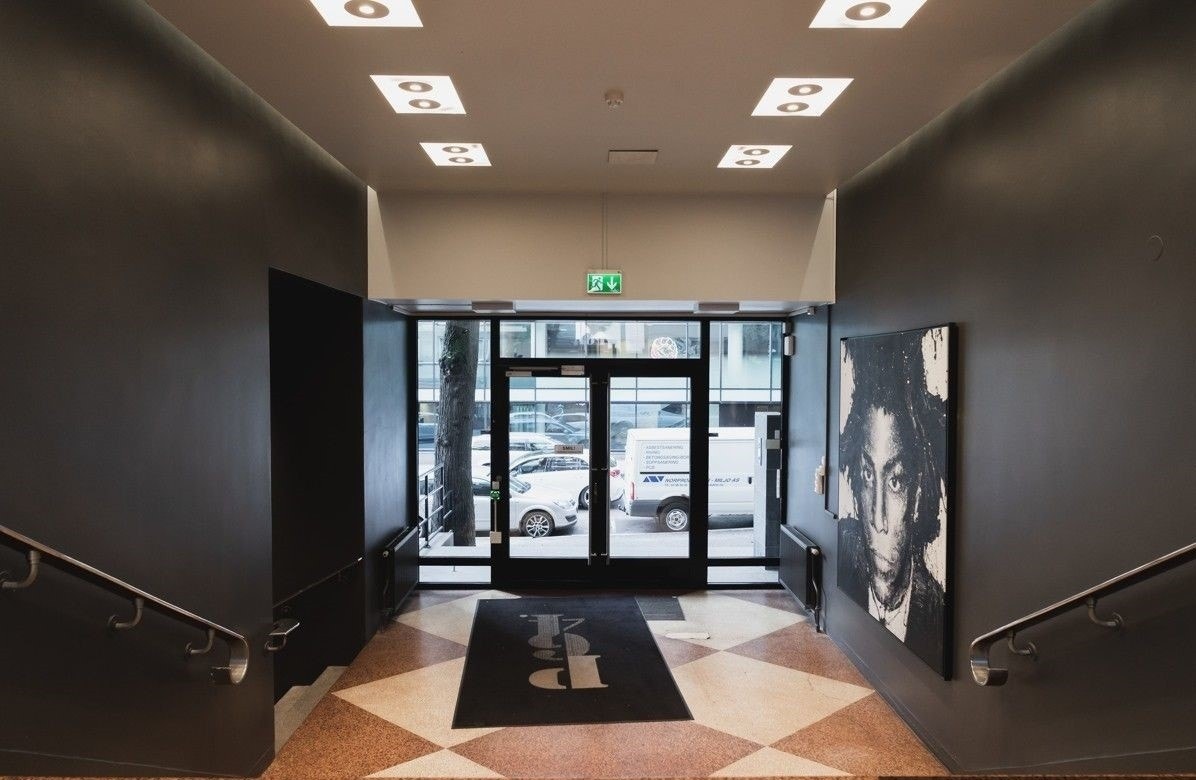 Lekkert inngangsparti til P64 Galleribilde