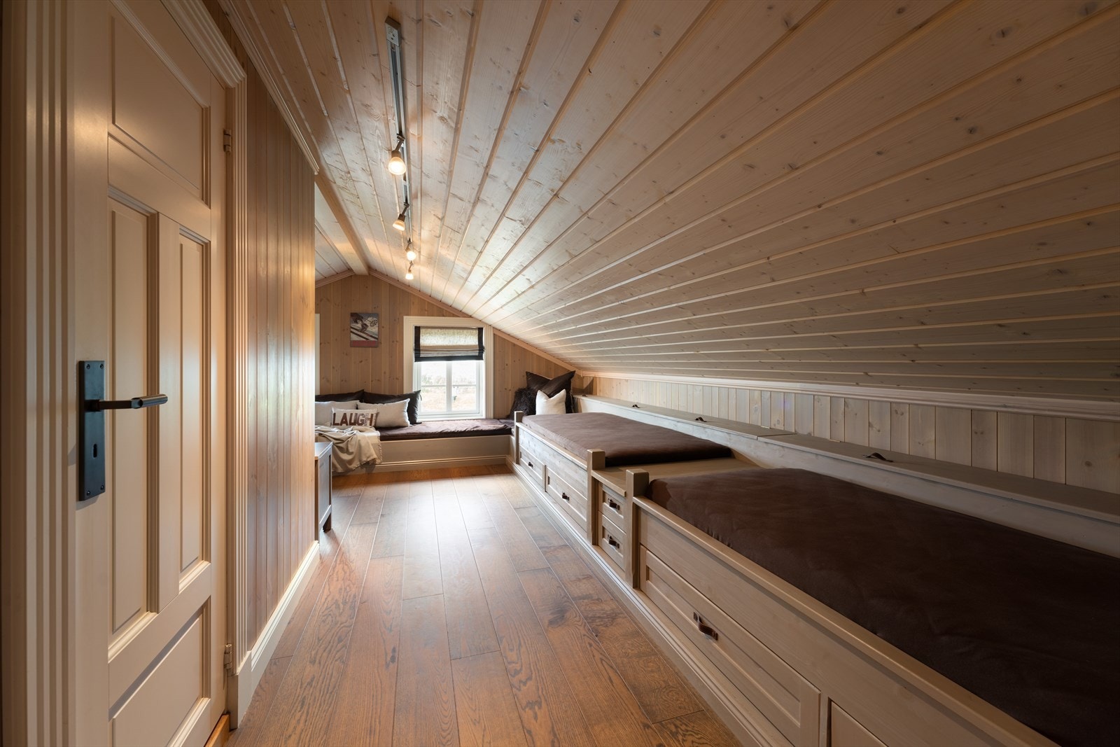 Loftstue med sengeplasser Galleribilde