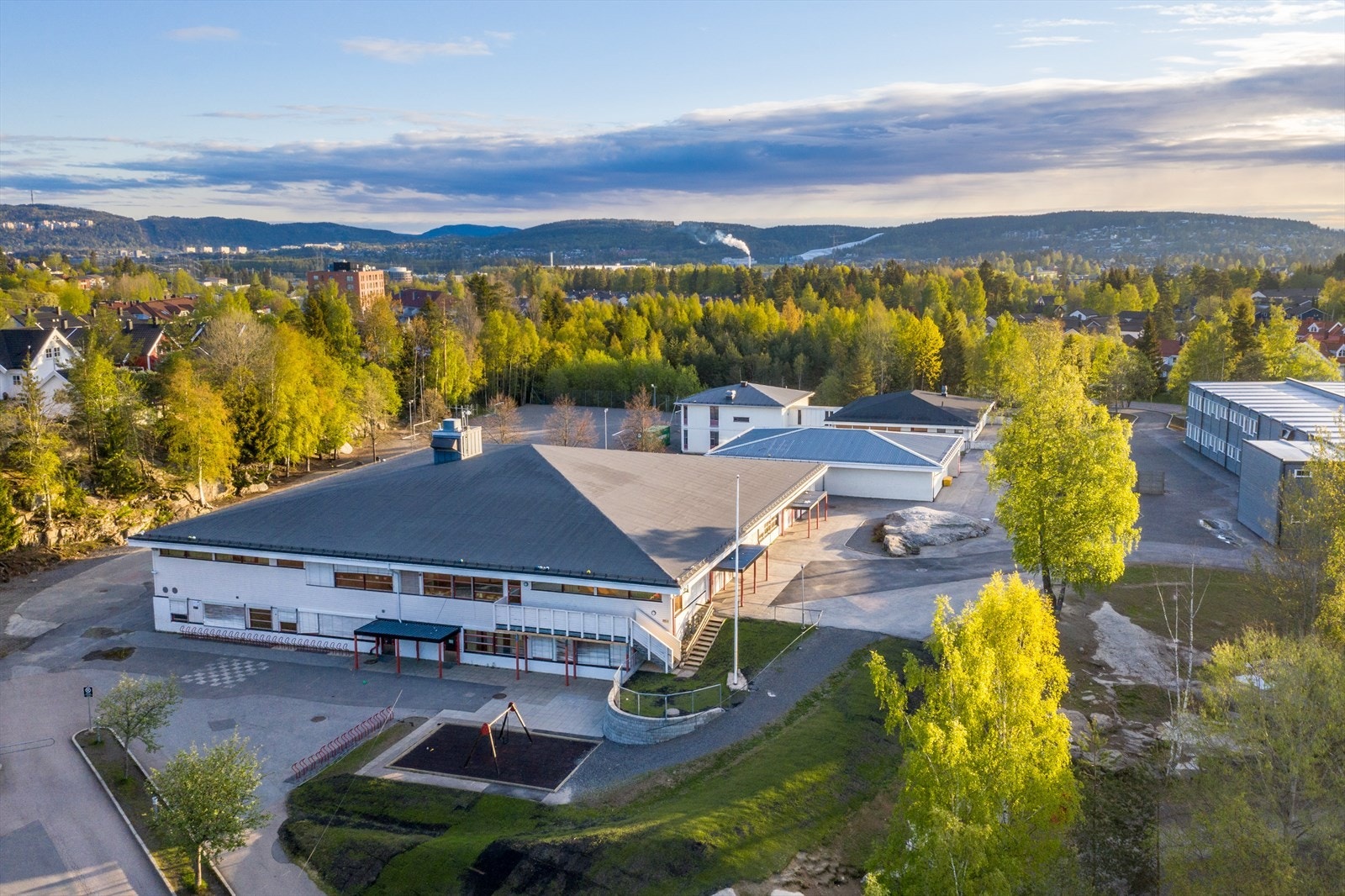 Rasta skole (1-7 trinn). Galleribilde