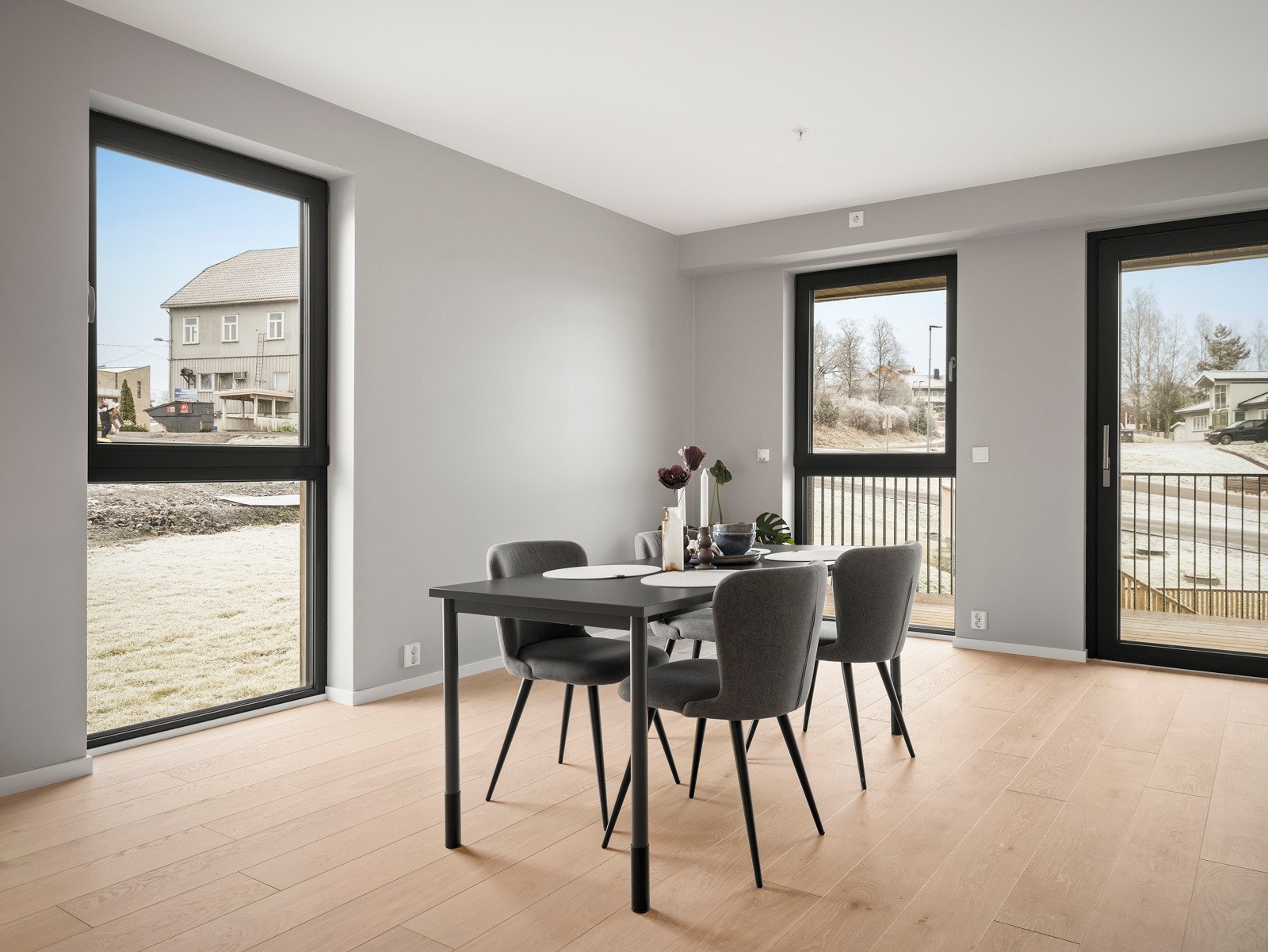 Stuen har flere møbleringsmuligheter. Galleribilde