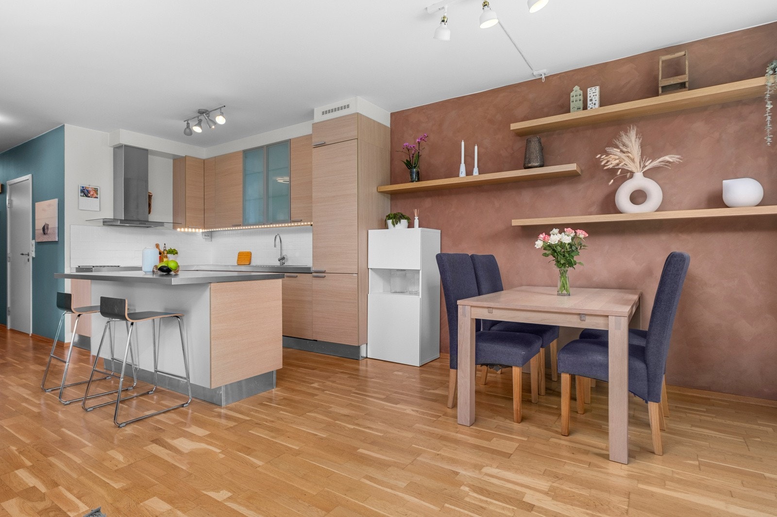 EIE eiendomsmegling ved Alexander Reitan har gleden av å presentere Kyavegen 23! Galleribilde