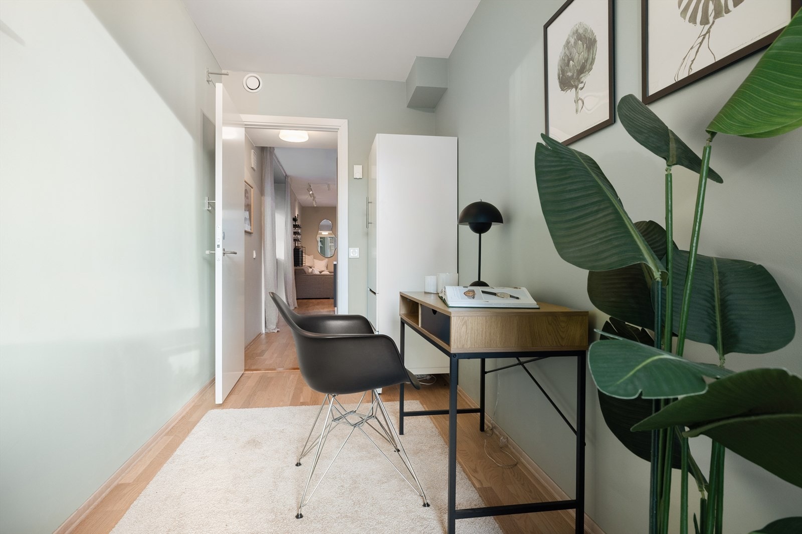 Soverommet er malt i en lun og tidsriktig farge. Galleribilde