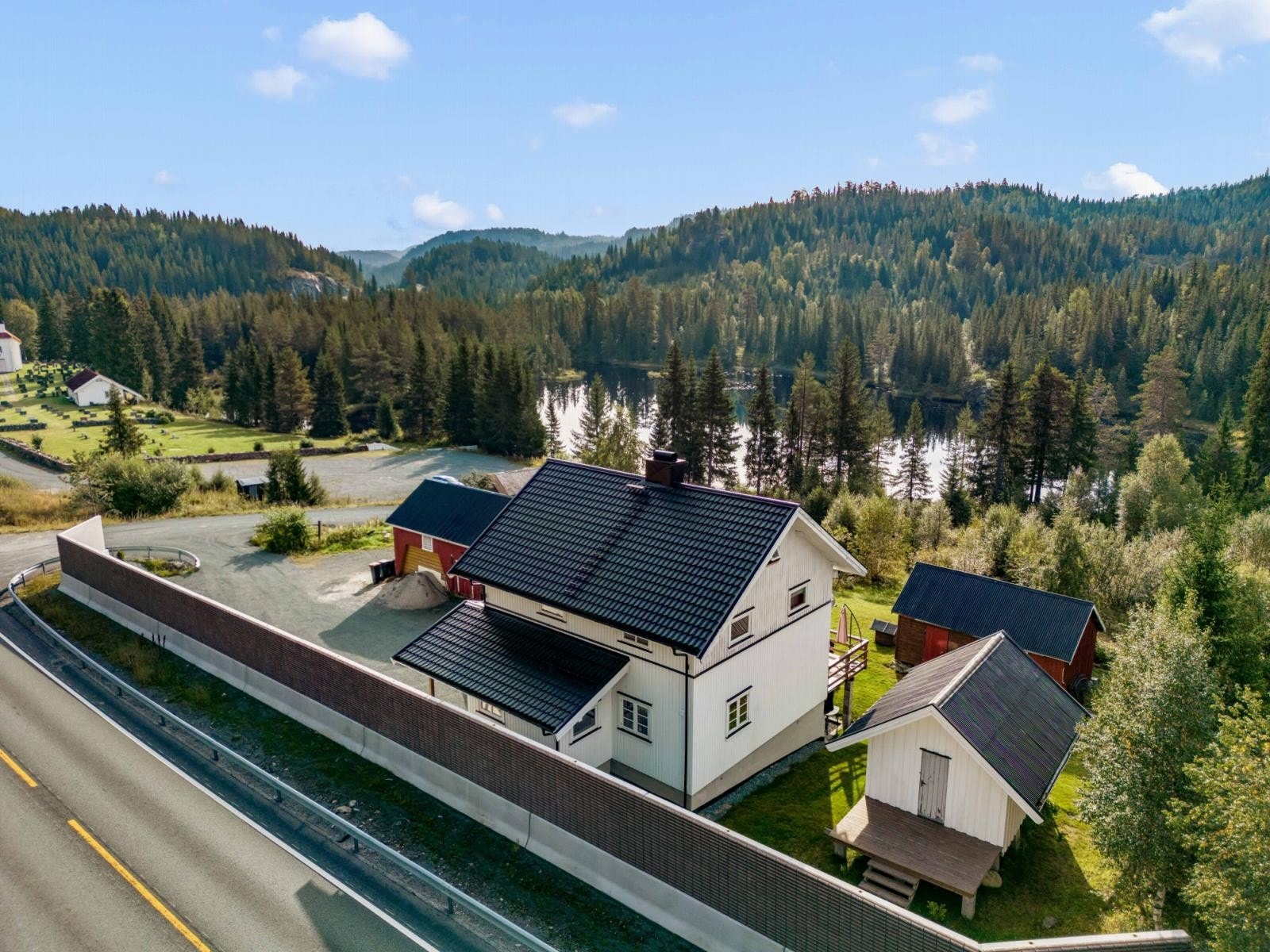 Støyskjerm mot E134 Galleribilde