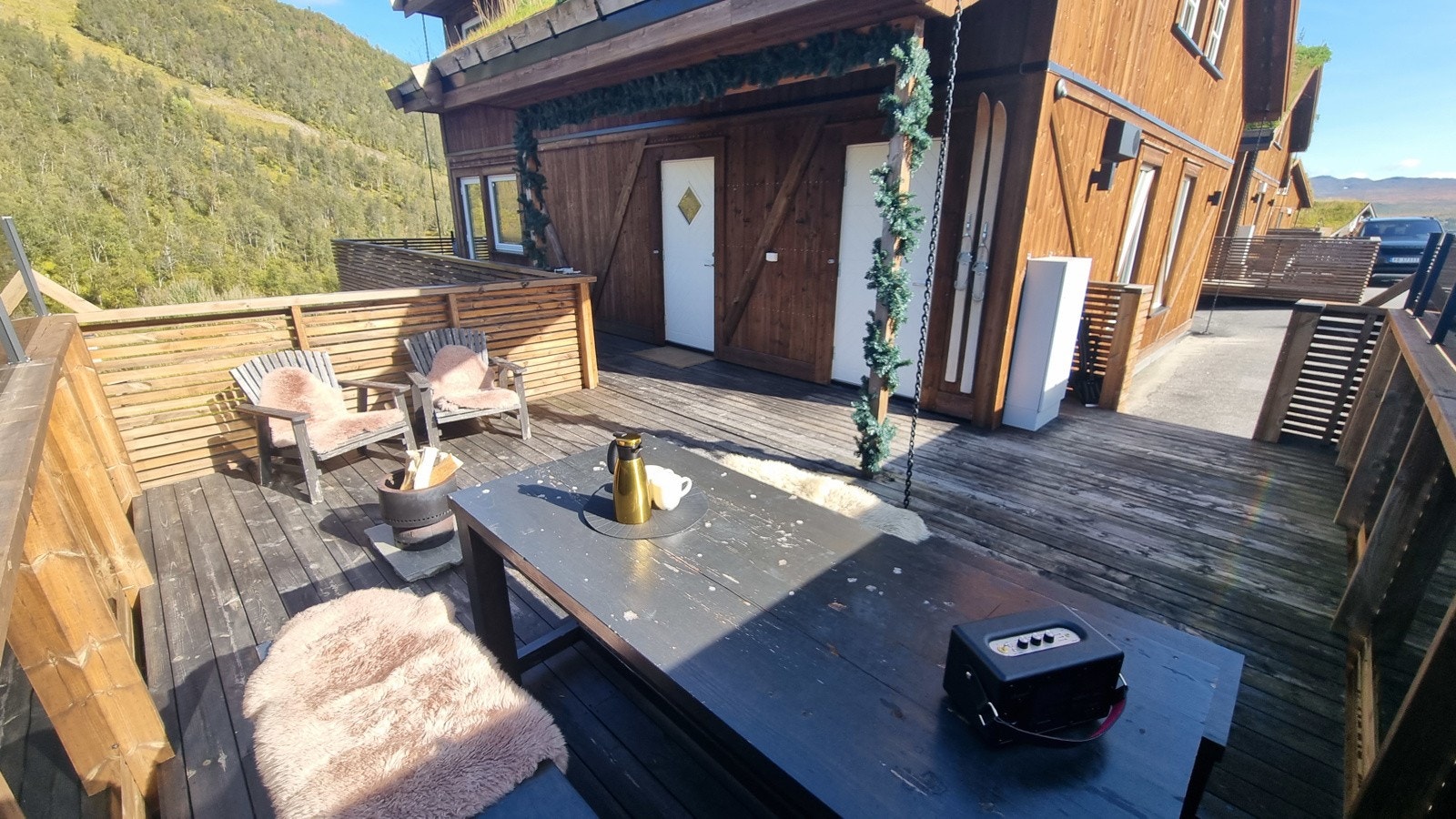 Trivelig terrasse. Galleribilde