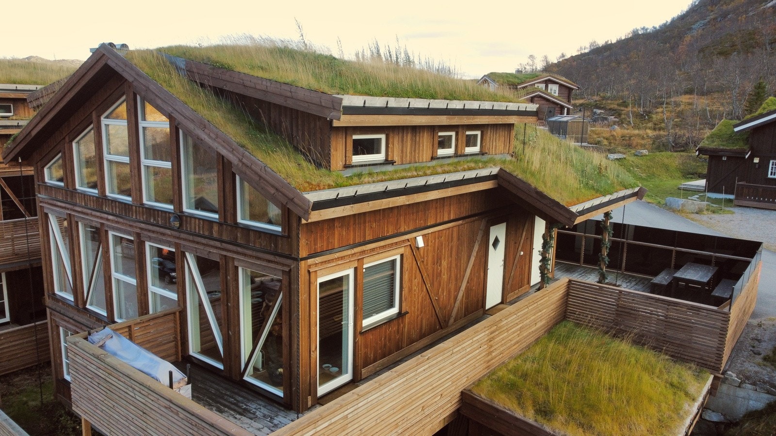 dji_fly_20231007_164946_264_1697296912804_photo_optimized-EDIT Galleribilde