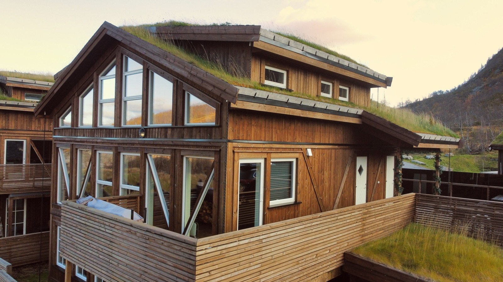 dji_fly_20231007_164920_262_1697296916144_photo_optimized-EDIT Galleribilde