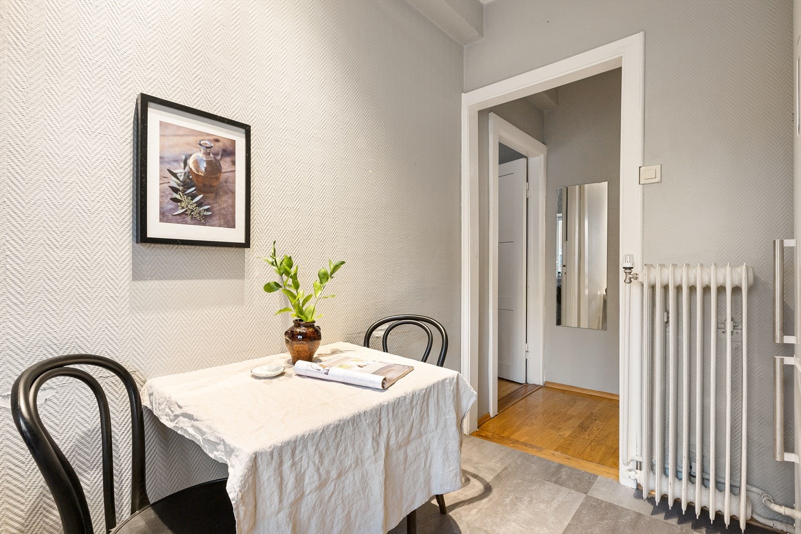 Plass til et lite spisebord. Galleribilde