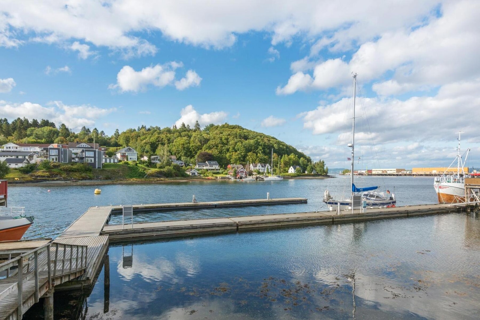 Det er flere fine tur- og rekreasjonsmuligheter i umiddelbar nærhet. Galleribilde
