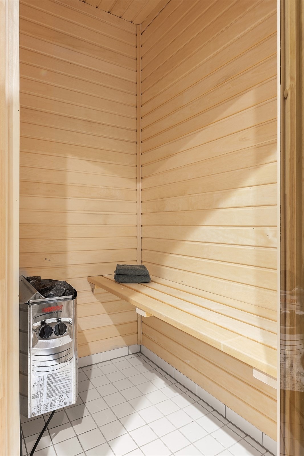 Hva er vel bedre enn å avslutte en dag i bakken med en varm og avslappende stund i din egen badstue? Galleribilde