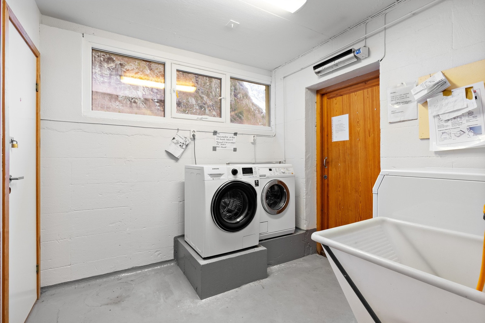 Felles vaskerom Galleribilde