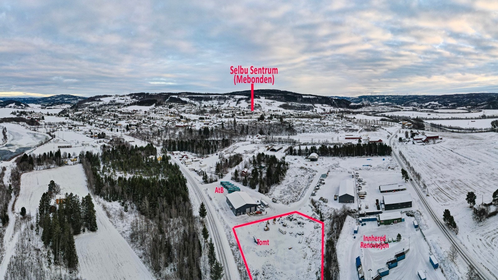 Tomteområdet ligger meget sentralt og fint til, med enkel adkomst. Galleribilde