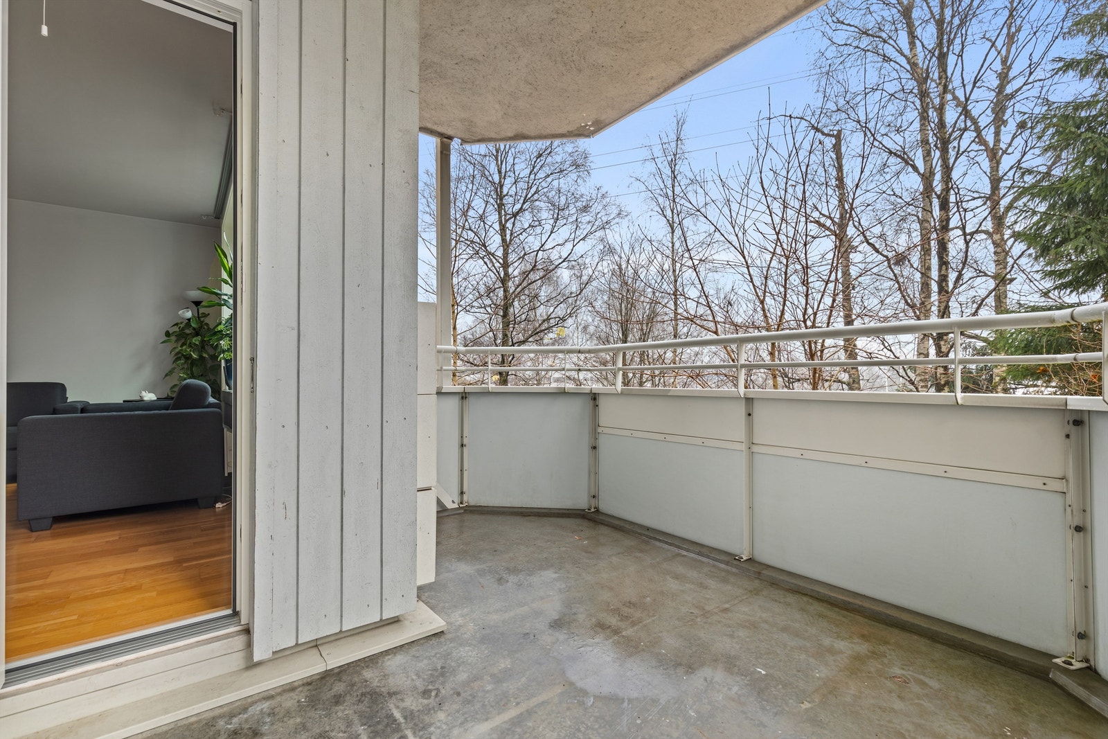 Leilighetens herlige balkong måler 9 kvm og er sydøstvendt. Galleribilde