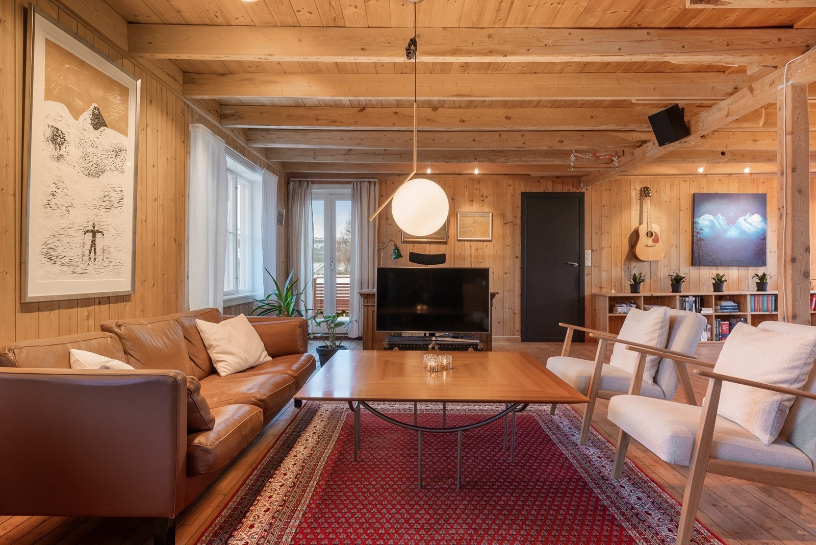 Fra stua har man utgang til egen veranda. Galleribilde
