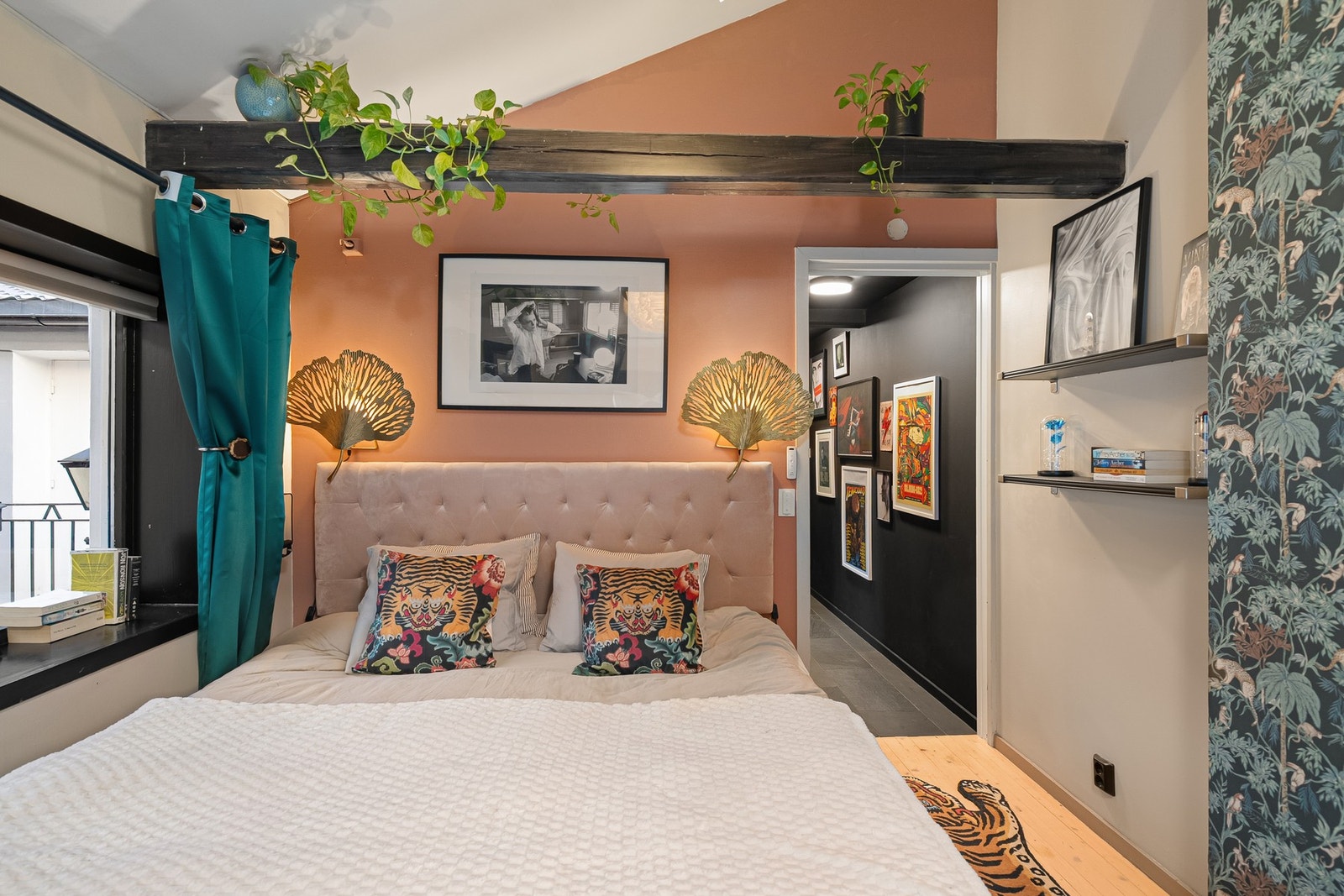 Synlige dragere i taket. Galleribilde