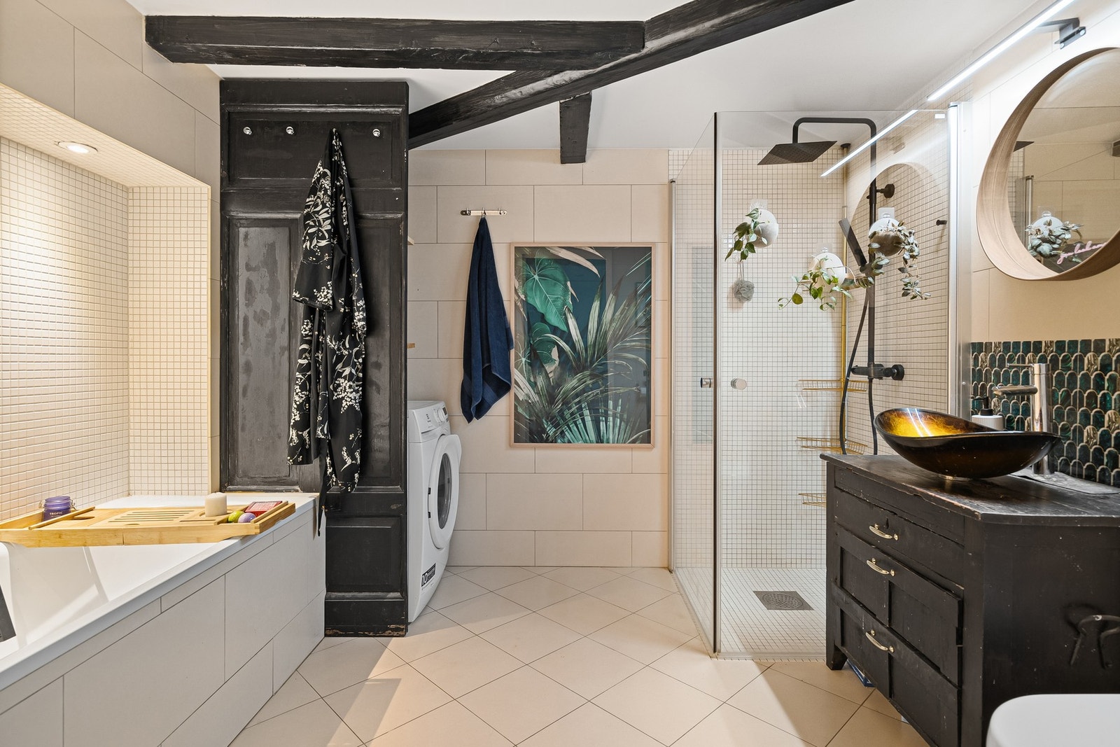 Flislagt bad med gulvvarme. Galleribilde