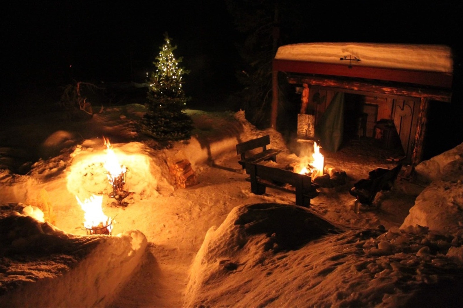 Julestemning ved gapahuken Galleribilde