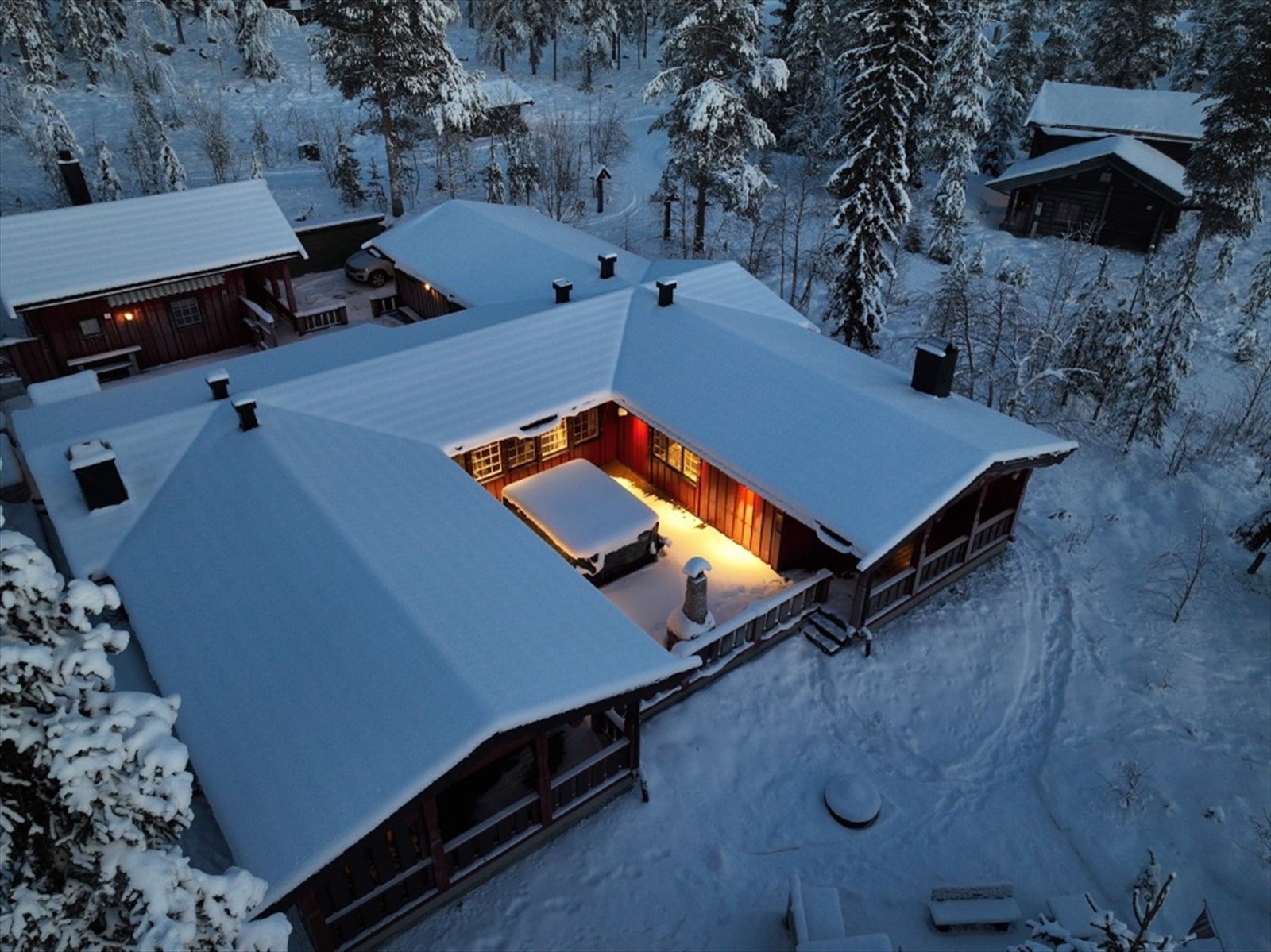 En generøs fritidseiendom med god plass t il familie og venner Galleribilde