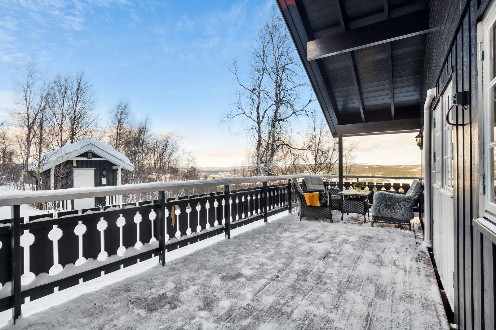 Veranda med utgang fra stue. Galleribilde