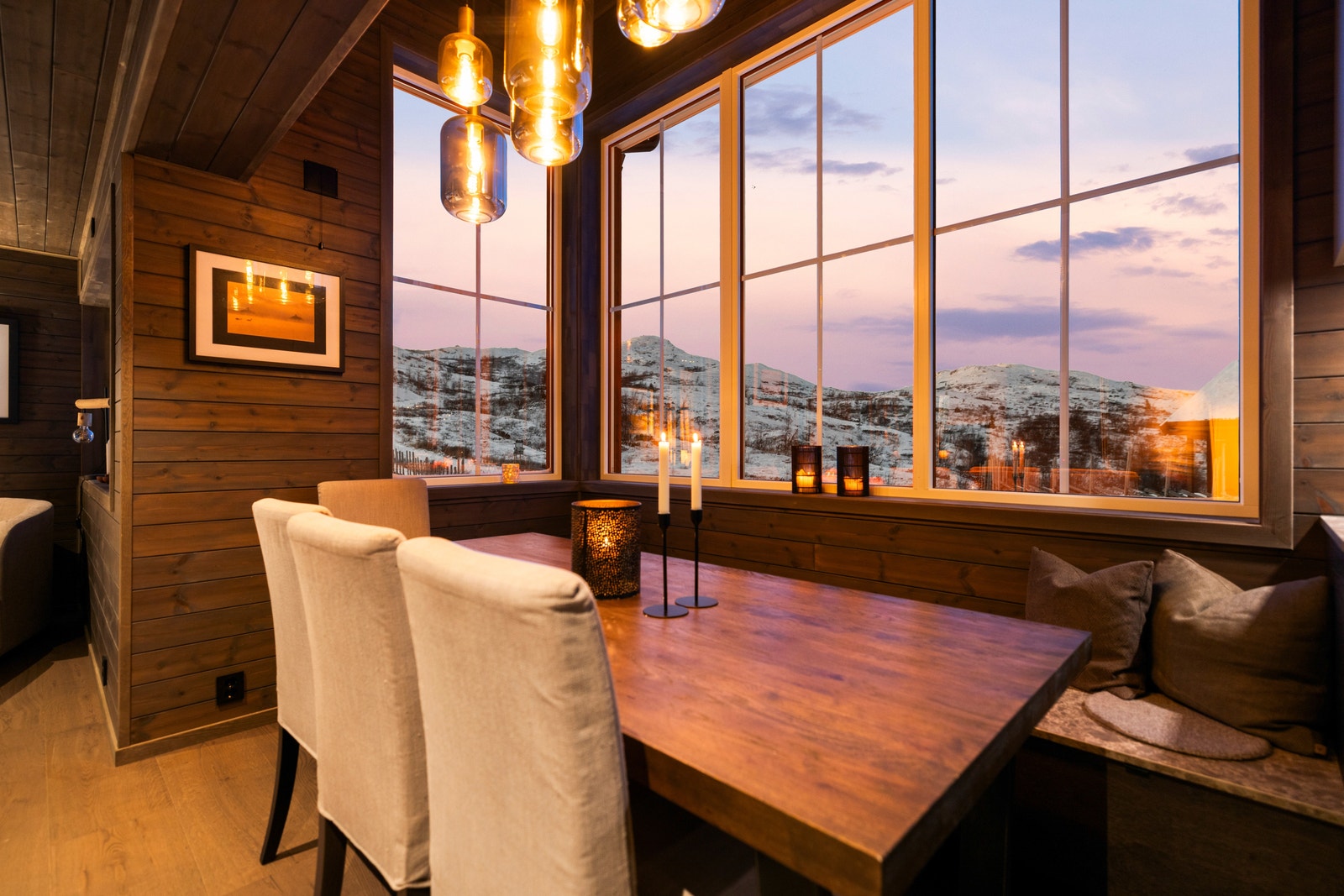 Kveldsstemning ved spiseplassen Galleribilde