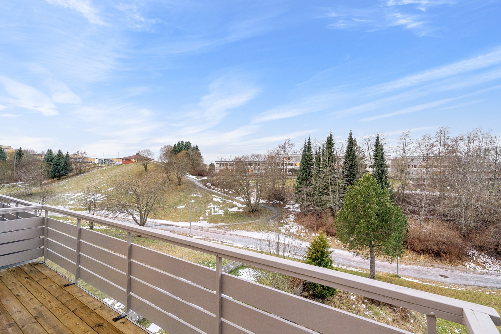 Utsikt mot sørvest. Galleribilde