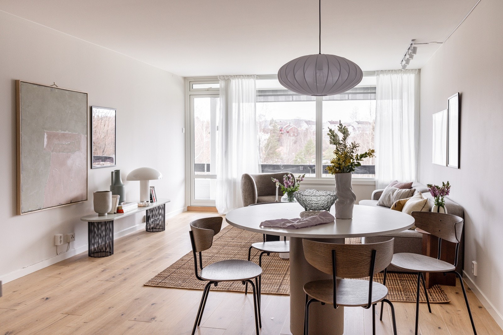 Den moderne 1-stavs parketten gir en eksklusiv følelse. Galleribilde
