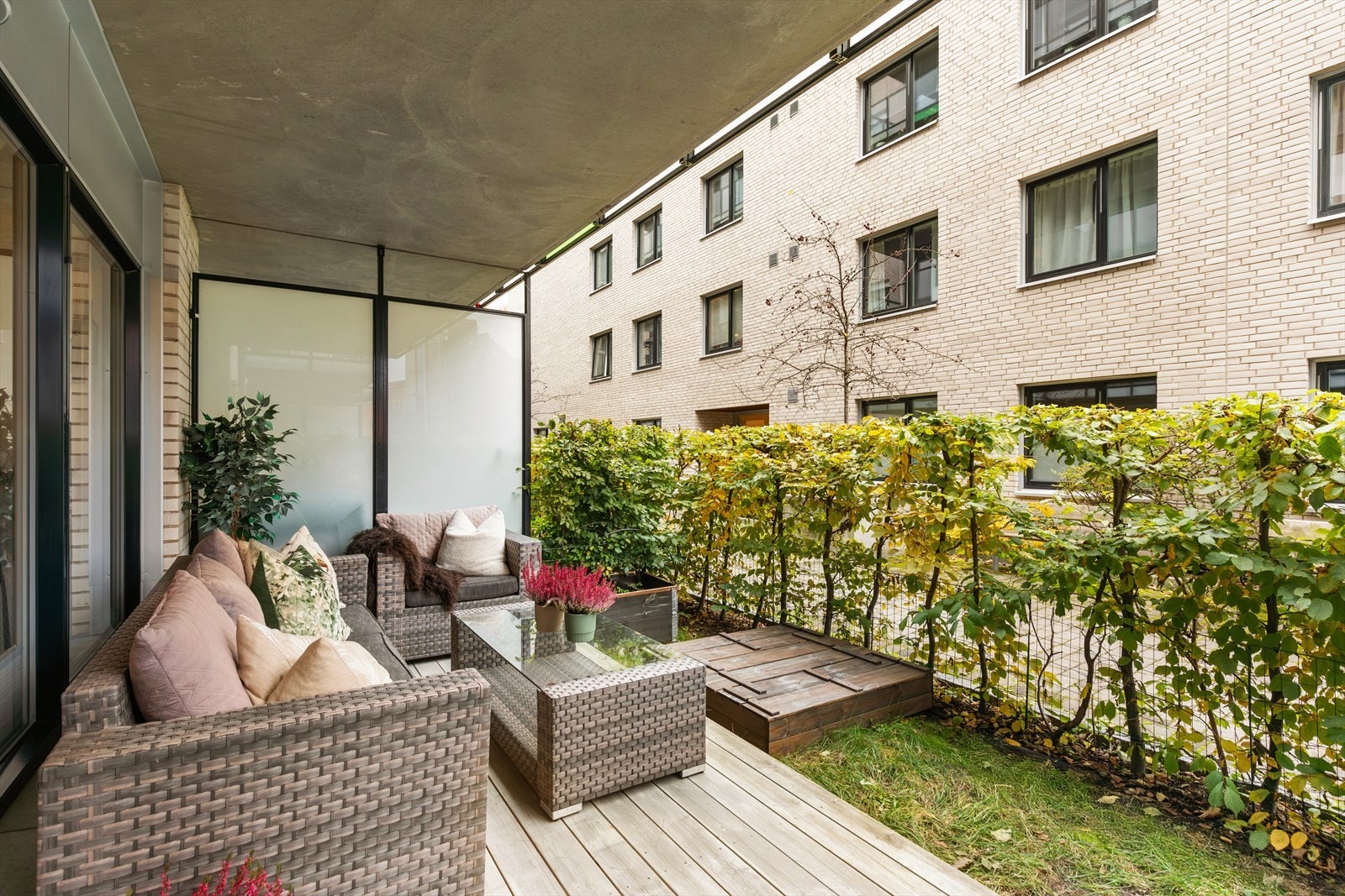 Her kan du innrede med sittegrupper og grill, perfekt når familien eller vennegjengen skal kose seg i flotte omgivelser. Galleribilde