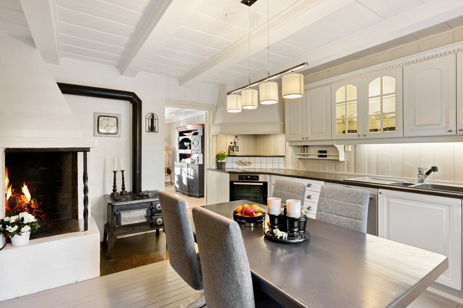 Dette er et kjøkken som virkelig oser av matglede! Galleribilde