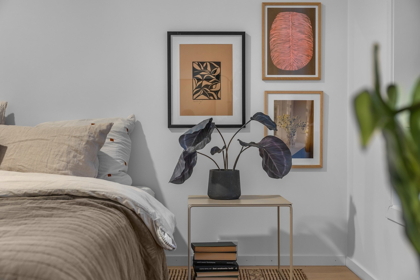 Her finner du rikelig med plass til stor dobbeltseng Galleribilde