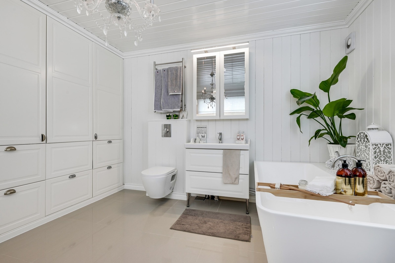 Bad 1. etasje Galleribilde