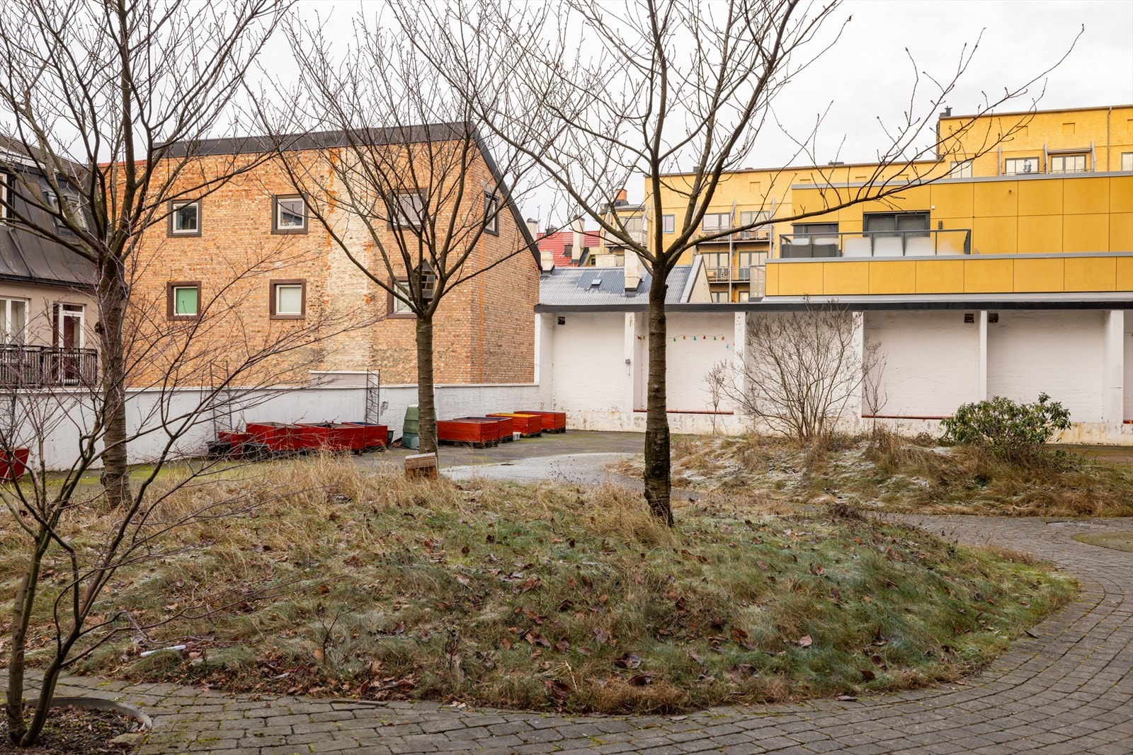Sameiet har en luftig fellestomt med gode solforhold. Galleribilde