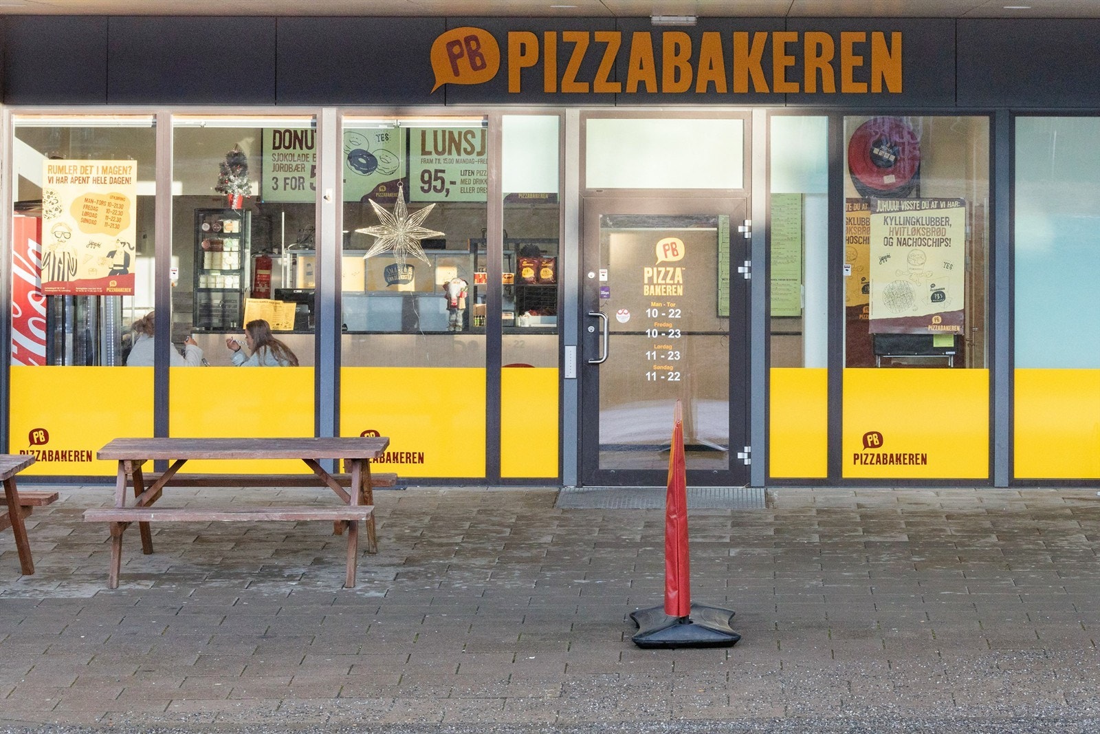 Her finner du også Pizzabakeren i kort gangavstand, blant de mange populære spisestedene Galleribilde