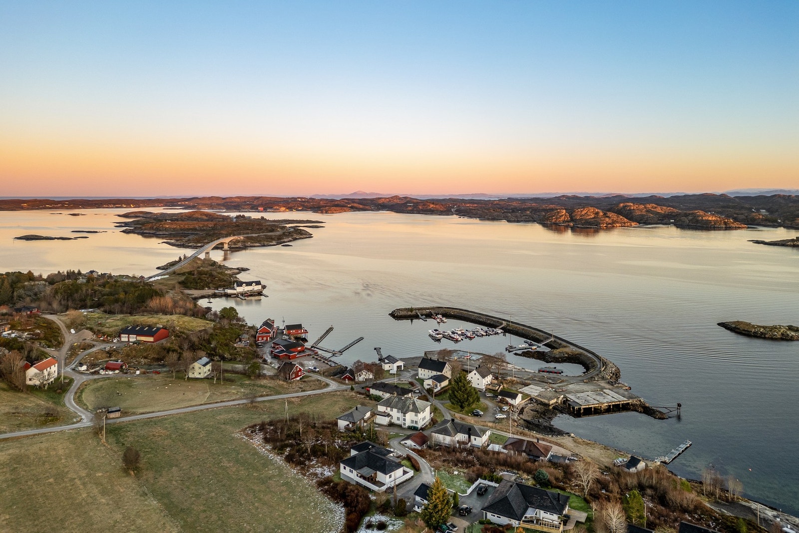 Kort vei til marina og gamle Ansnes brygger Galleribilde