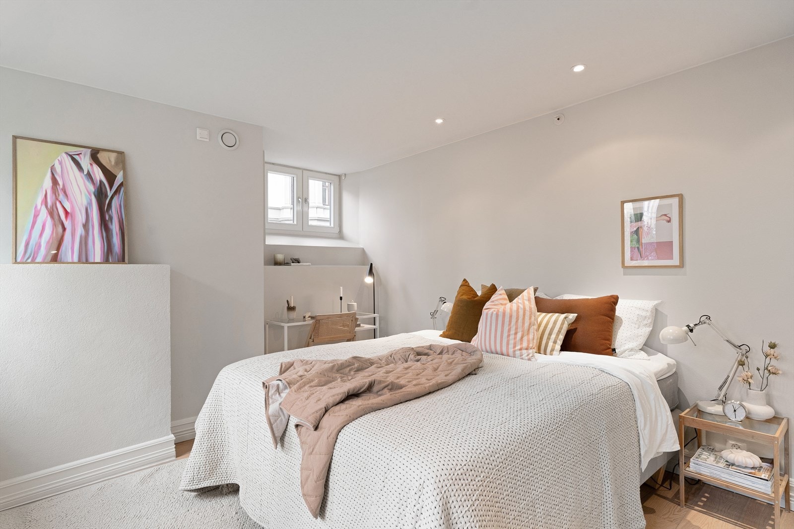 Hele boligen er nymalt i den lune fargen Tidløs fra Jotun Galleribilde