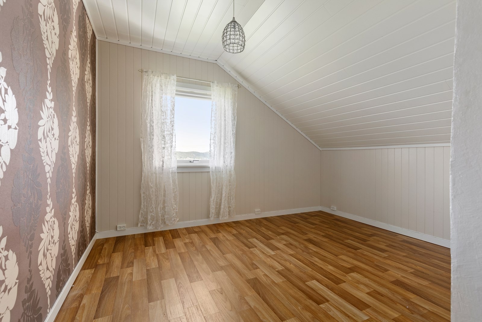 Soverom i loftetasjen Galleribilde