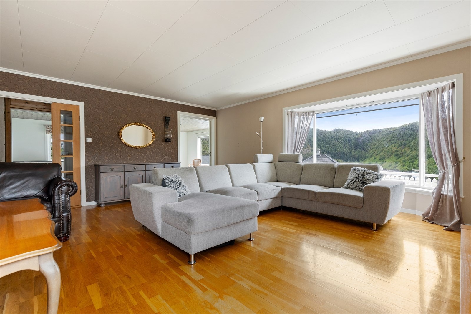 Stue i hovedetasjen Galleribilde