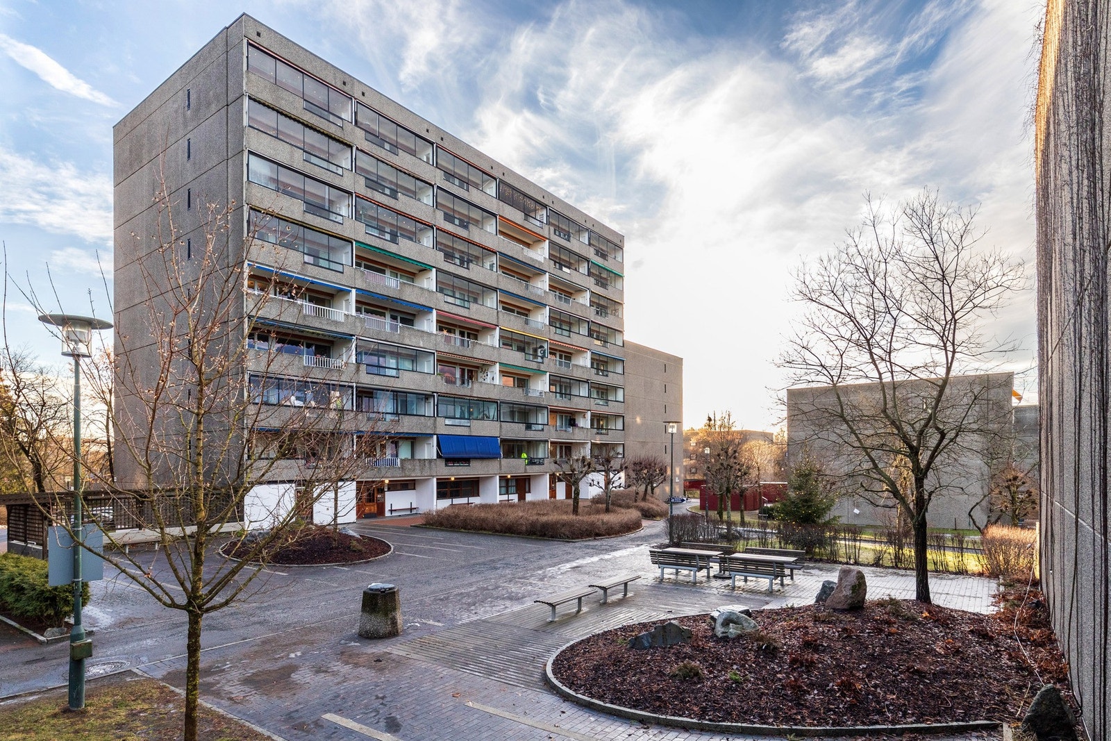 Leiligheten disponerer 1 bod i underetasje på 3,9m² og garasjeplass med elbillader. Galleribilde