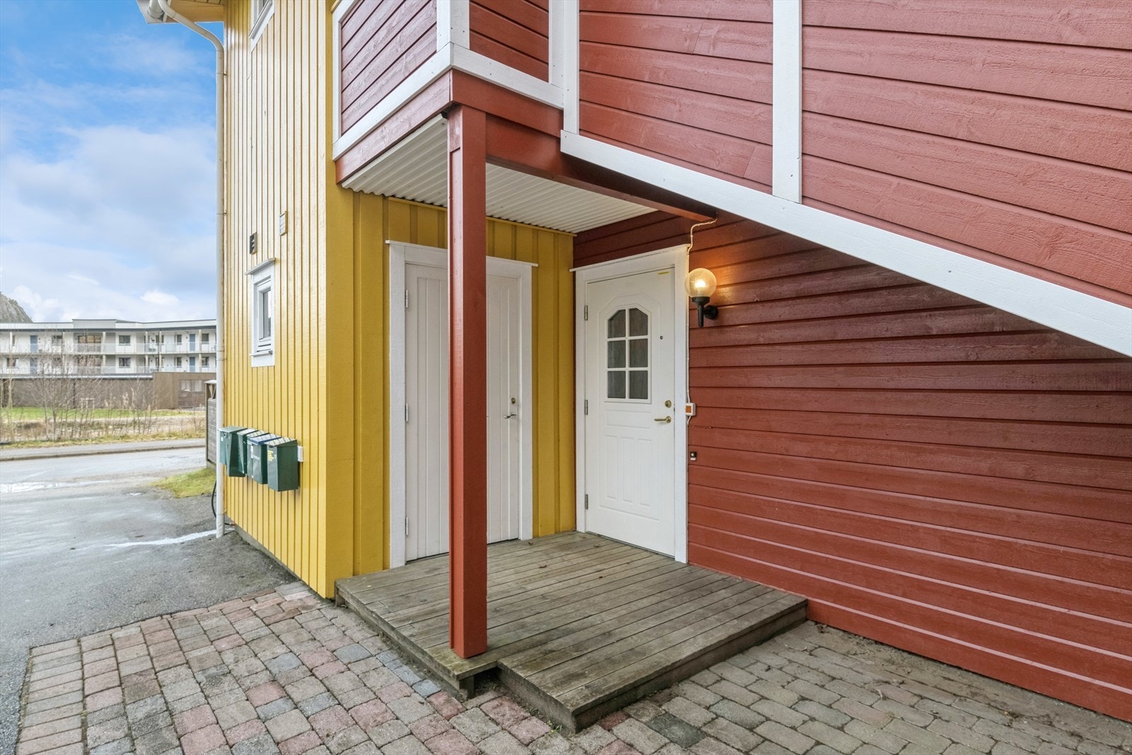 Fasade og entré Galleribilde