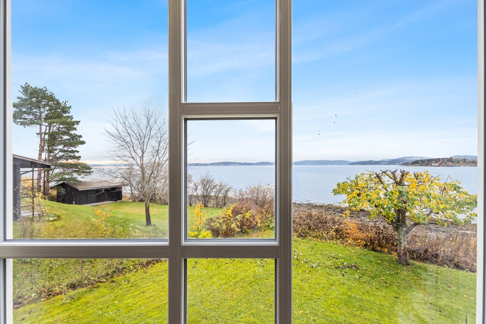 Herlig utsikt utover sjøen! Galleribilde