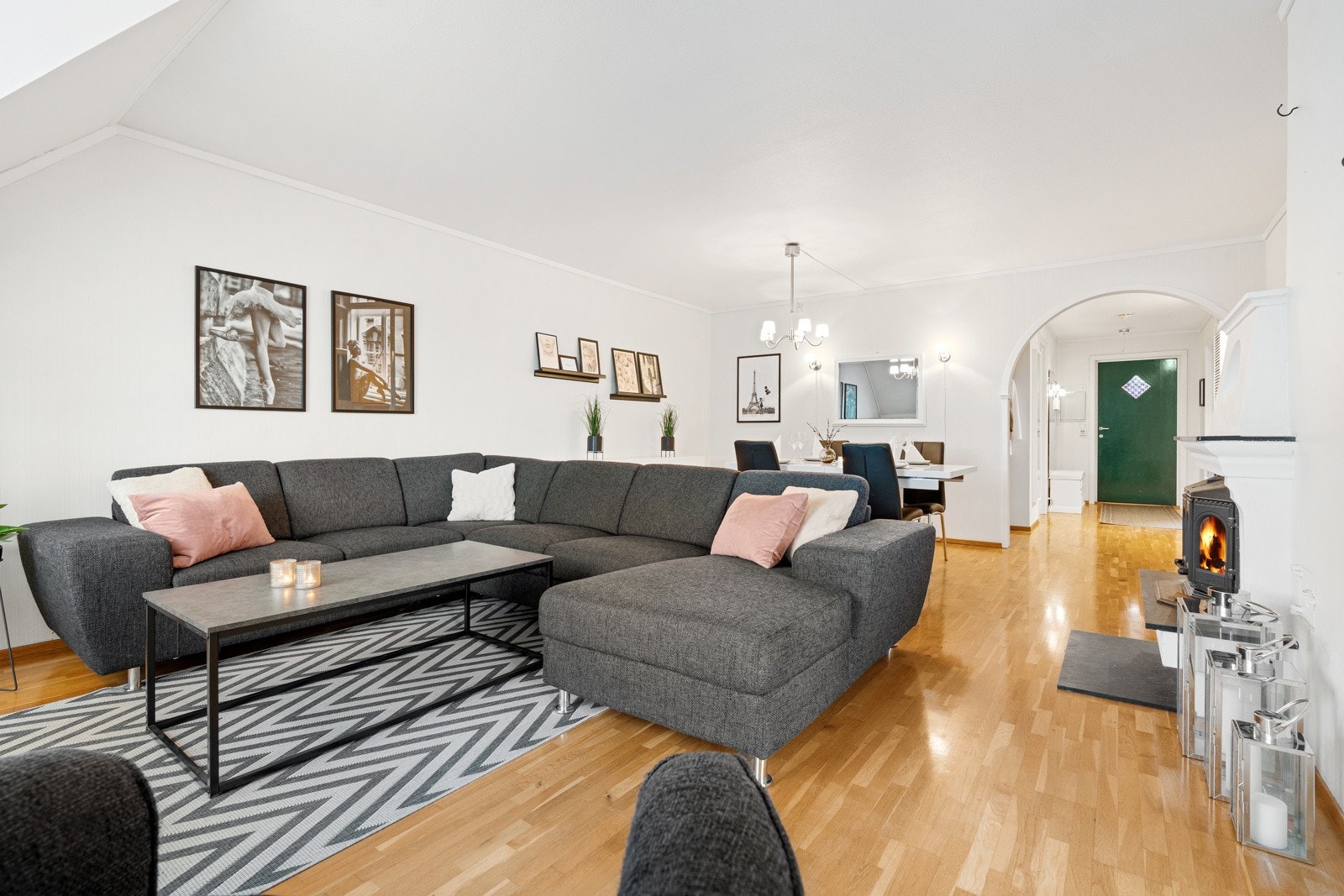 Stue/spisestue Galleribilde