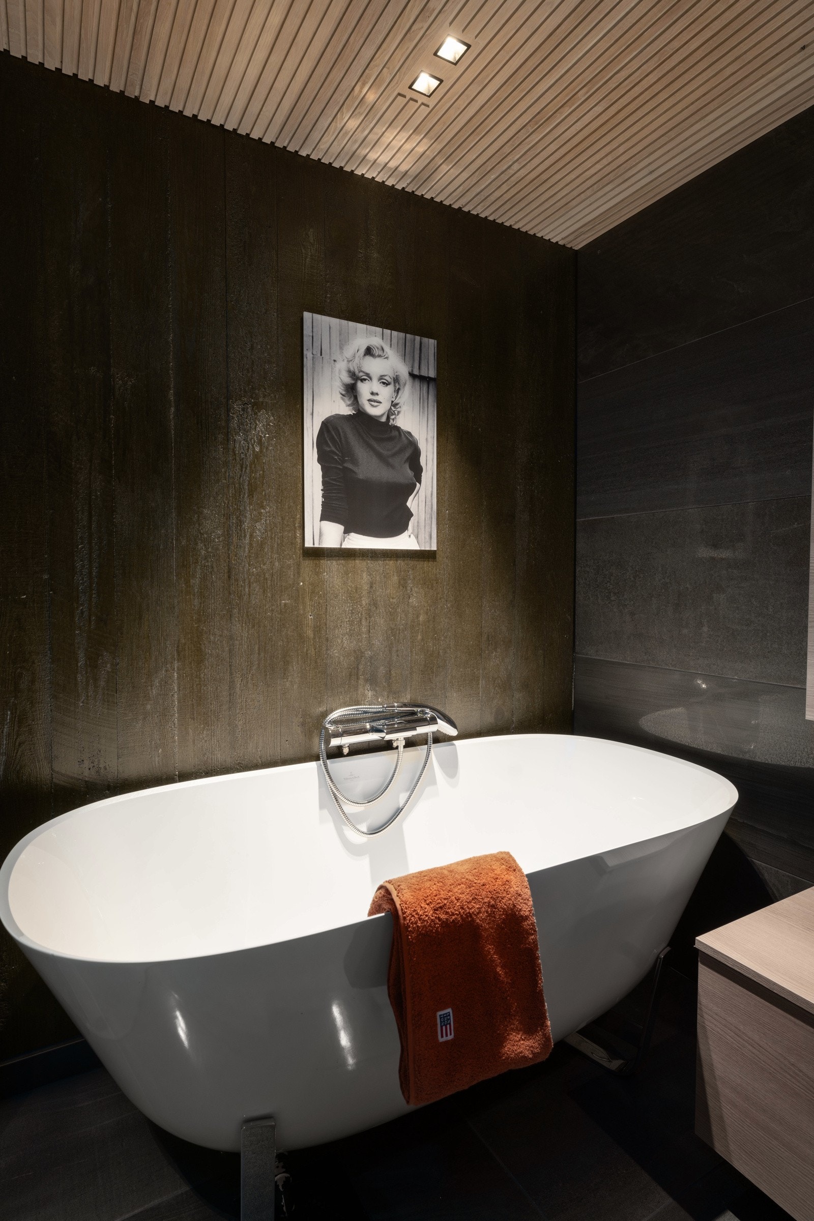 Bad i tilknytning til suiten i første etasje Galleribilde