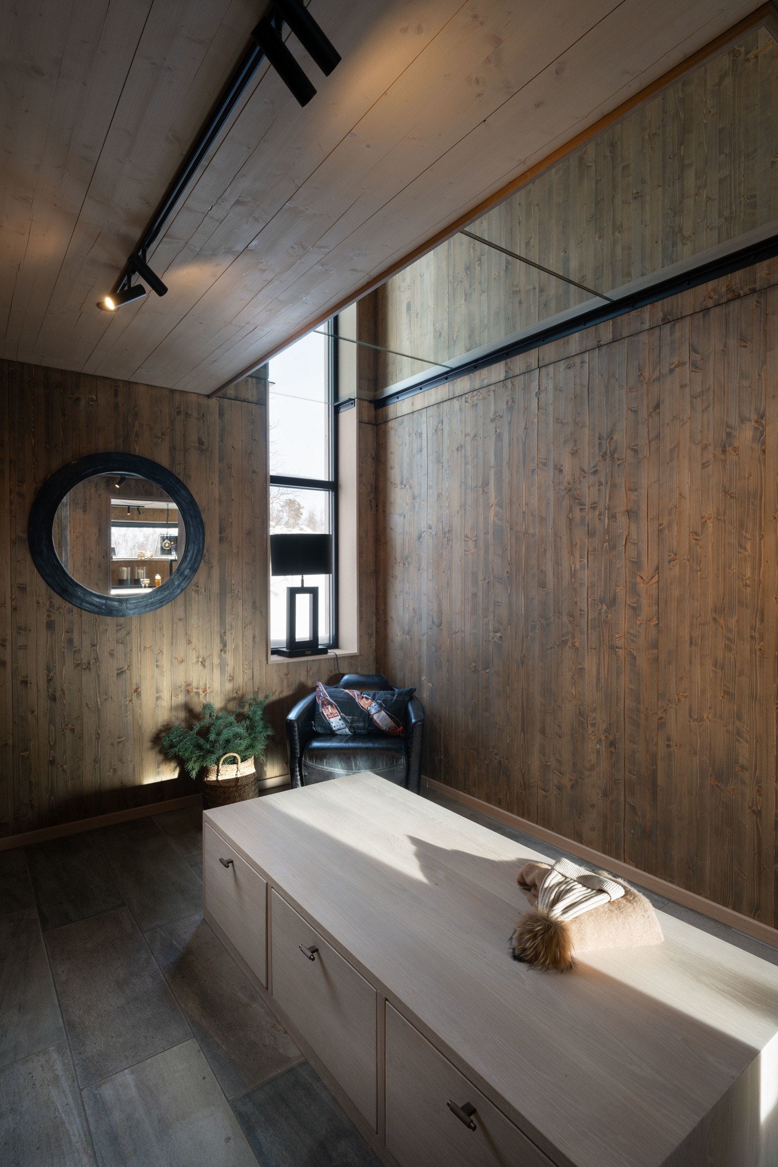 ..i stor garderobe Galleribilde