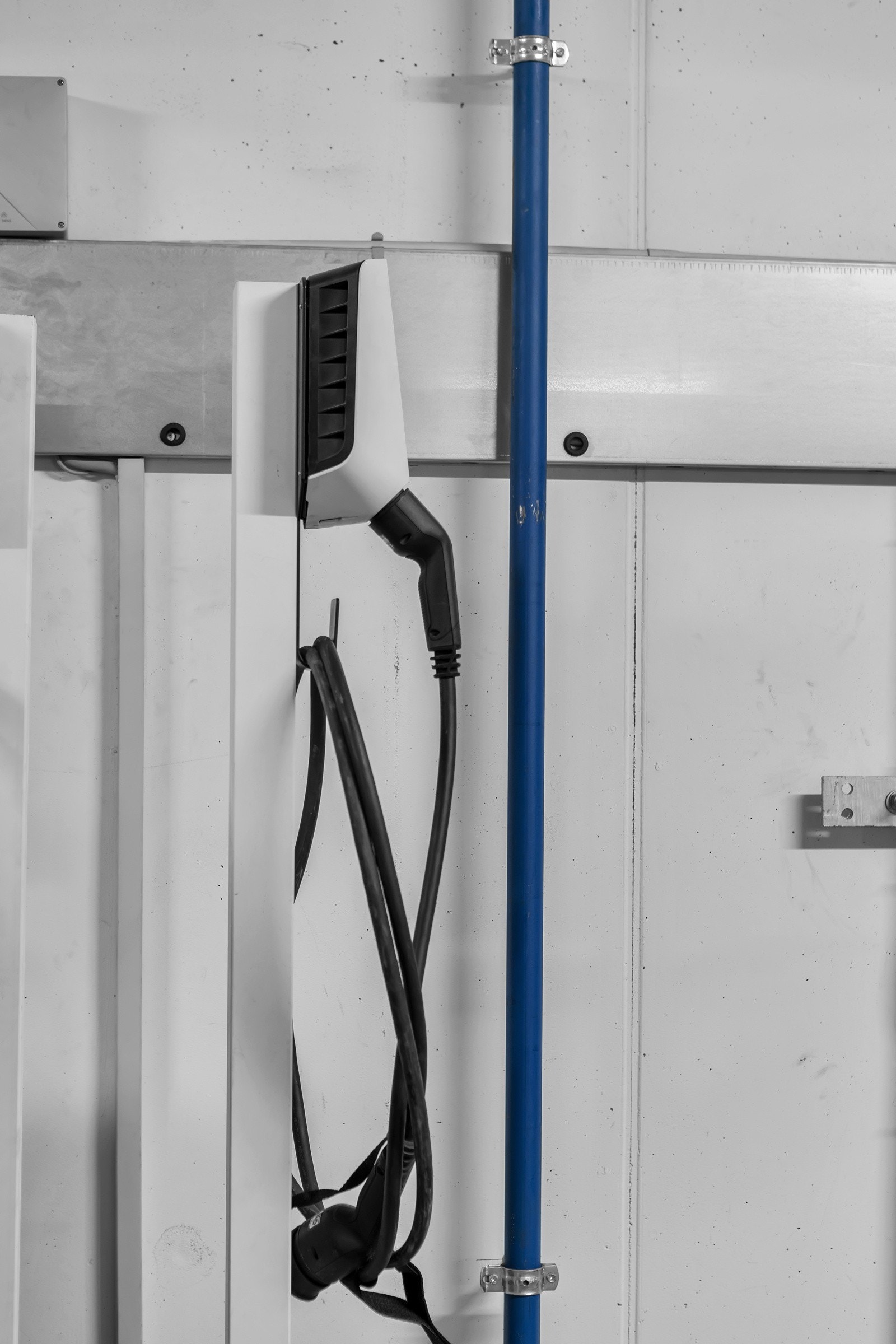 Det er montert lader til parkeringsplassen Galleribilde