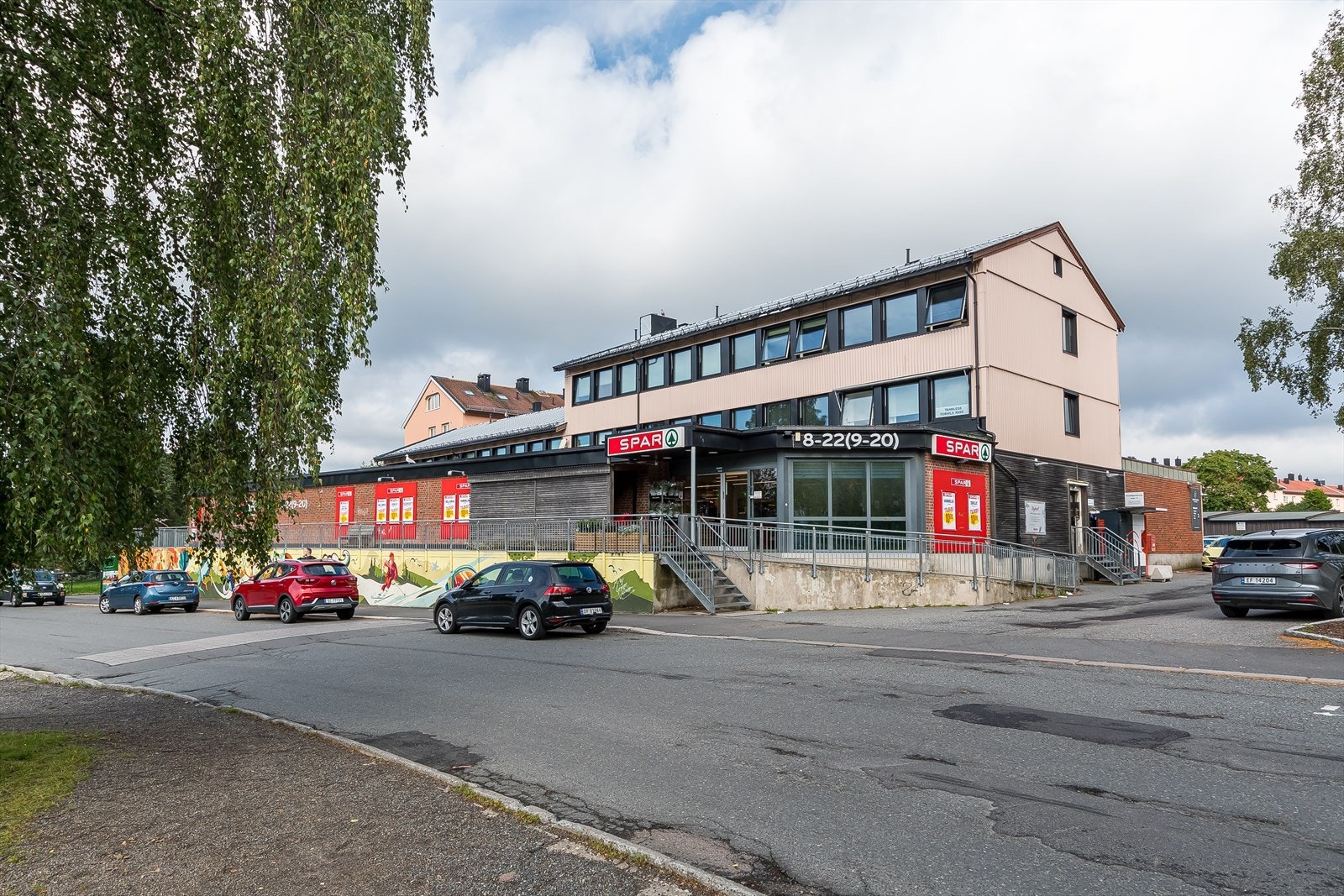 I nærheten av leiligheten finner du flere dagligvarebutikker - nærmeste er Spar Galleribilde