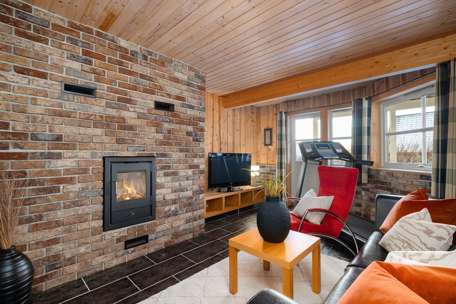 Kjellerstue - hoveddel. Galleribilde