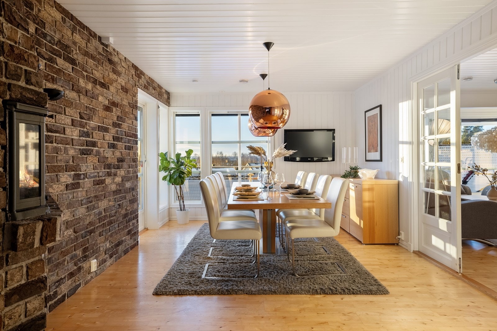 Spisestue. Galleribilde