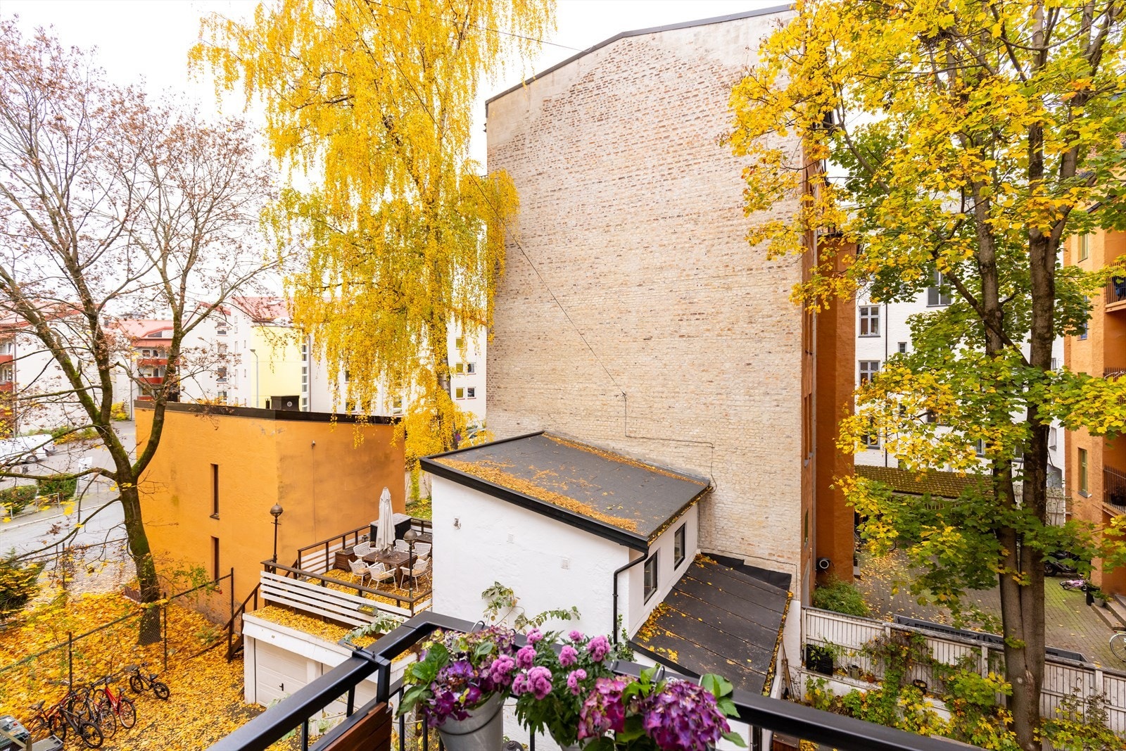 Det er fritt foran leiligheten, så det er ingen innsyn på soverommet Galleribilde