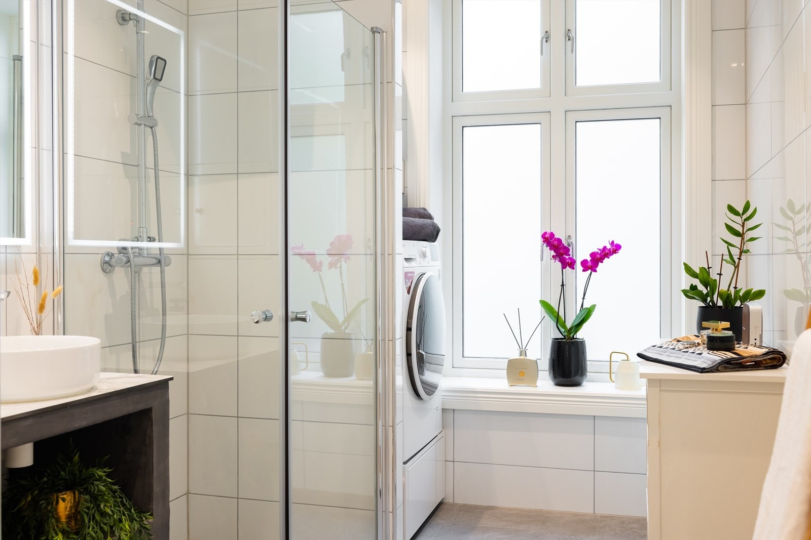 Opplegg for vask/tørk bak dusjen Galleribilde