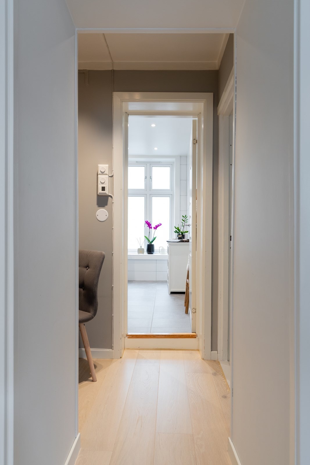 Ved siden av soverommet er det et stort bad Galleribilde