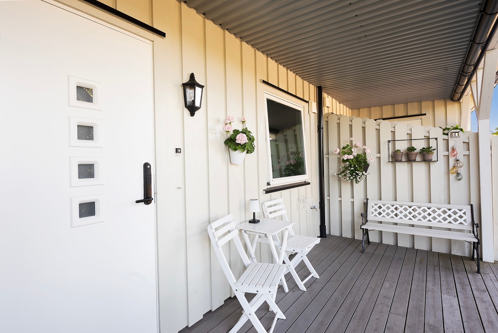 Det er byttet alle vinduer og verandadør i 2011. Galleribilde