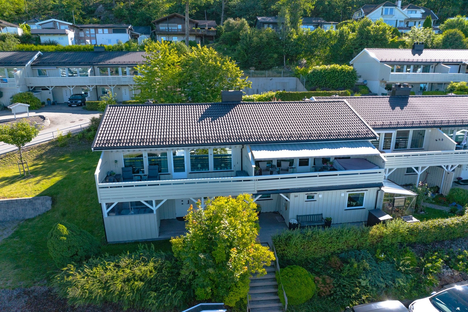 Det er nytt tak i 2014 med nye takrenner og nedløp Galleribilde